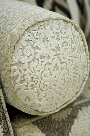 Duresta Pagoda Knole Sofa With Bolsters and Scatters.Detail 1